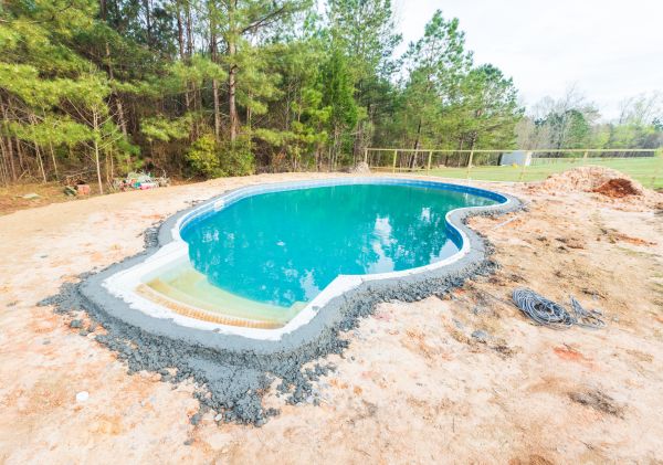 Cost of Pool Landscape Leveling in Jefferson City